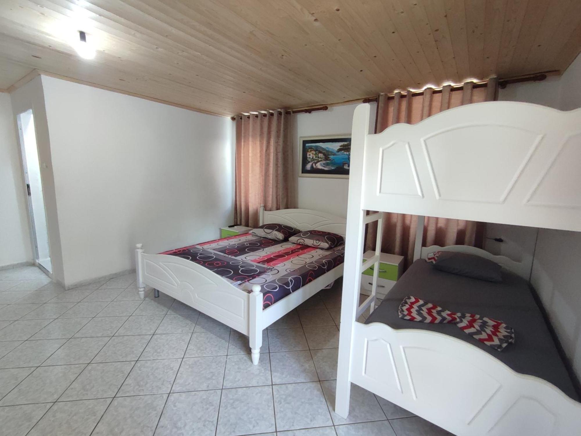 Aeria Rooms Химара Экстерьер фото